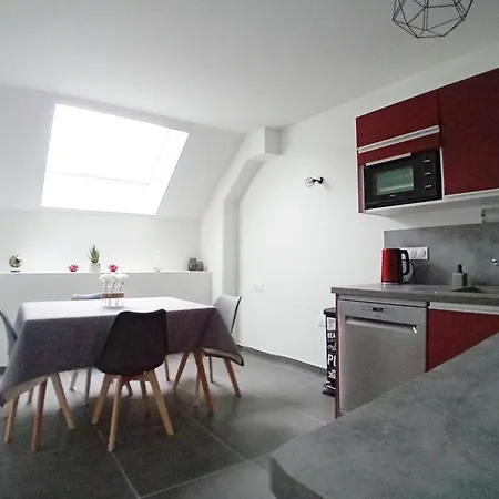 T2 Neuf Dans Maison Renovee Apartment